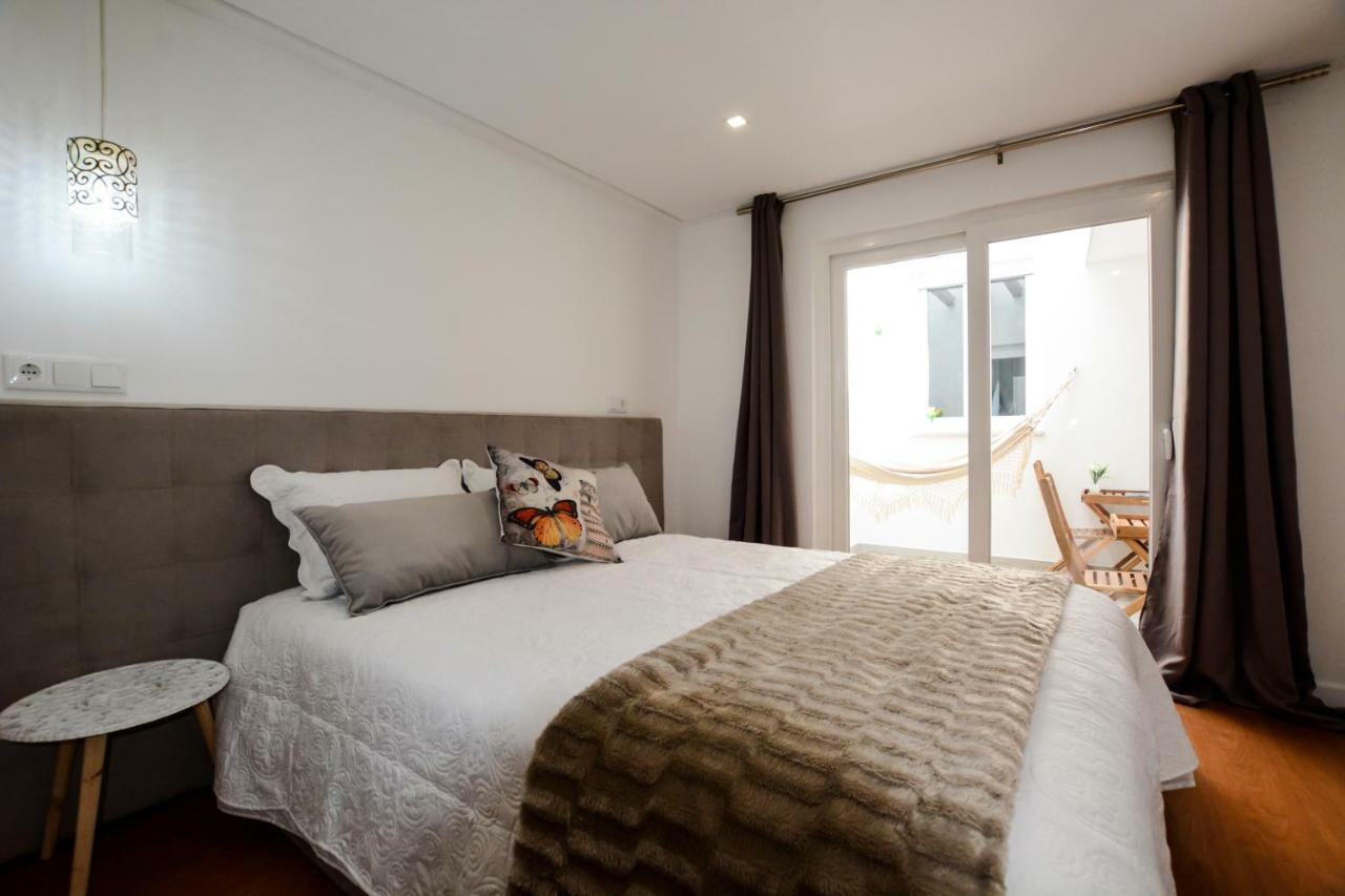 Luxury Golden River Apartment - In The Heart Of City Center And Wine Cellars 加亚新城 外观 照片