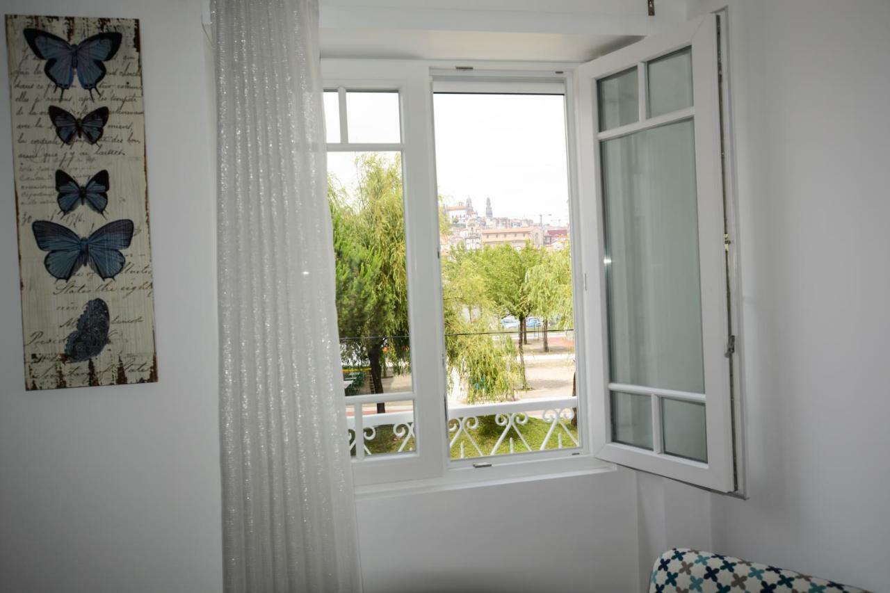 Luxury Golden River Apartment - In The Heart Of City Center And Wine Cellars 加亚新城 外观 照片