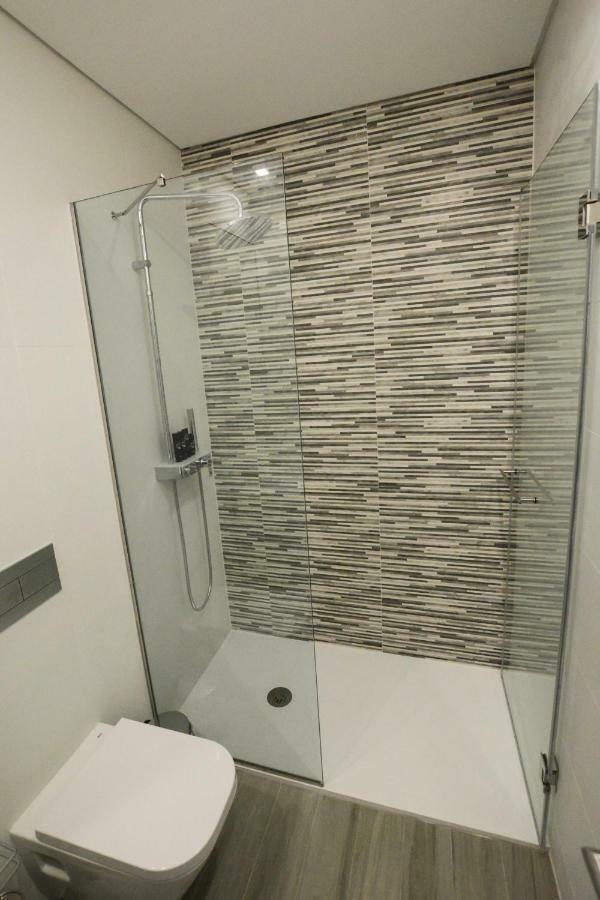 Luxury Golden River Apartment - In The Heart Of City Center And Wine Cellars 加亚新城 外观 照片
