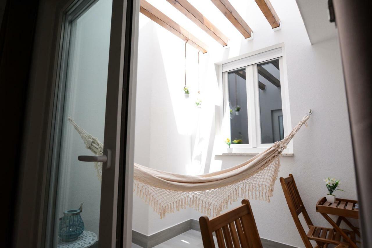 Luxury Golden River Apartment - In The Heart Of City Center And Wine Cellars 加亚新城 外观 照片